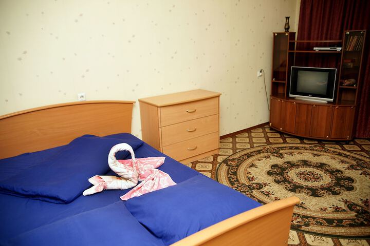 Room 4 of 65