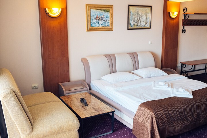 Room 6 of 31