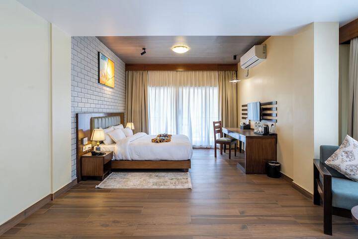 Room 14 of 87