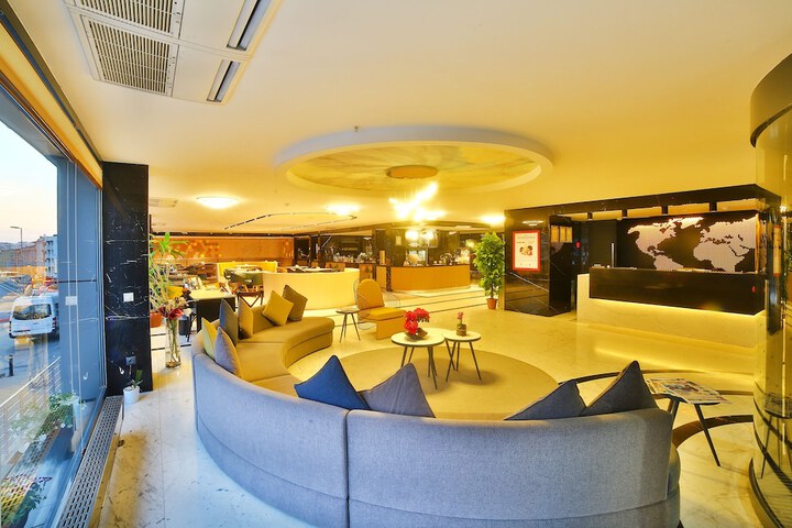 Guest Lobby