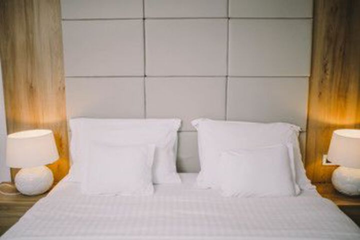 Room 49 of 183
