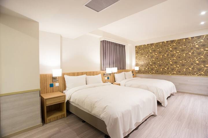 Room 30 of 72