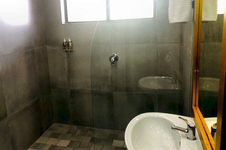 Room 167 of 241