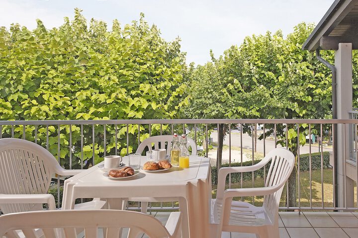 Terrace/Patio 10 of 35
