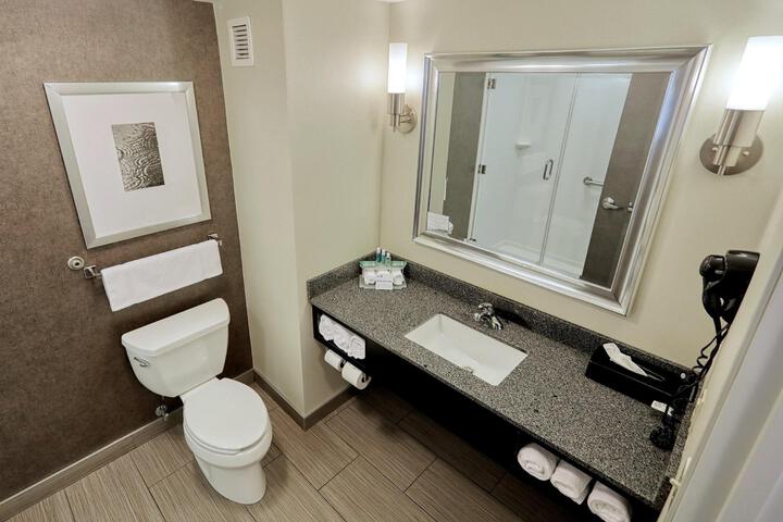 Double Accessible