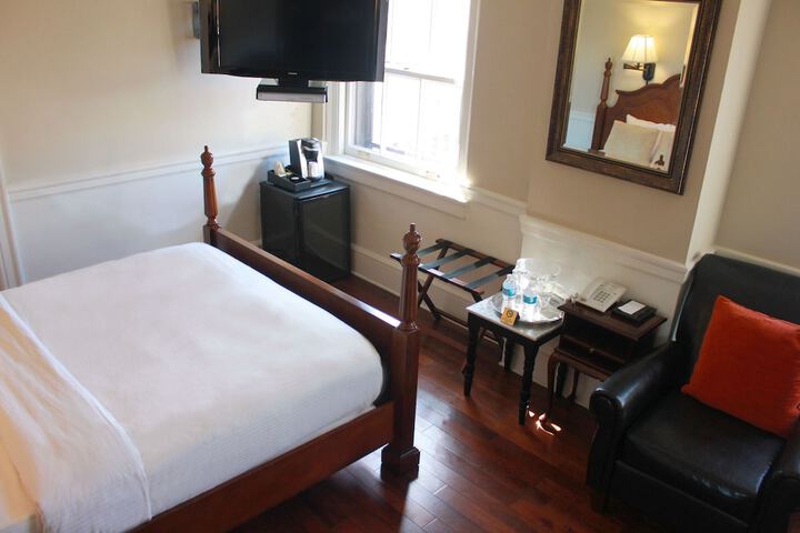 Room 12 of 88