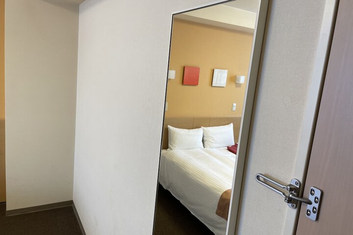 Room 14 of 36