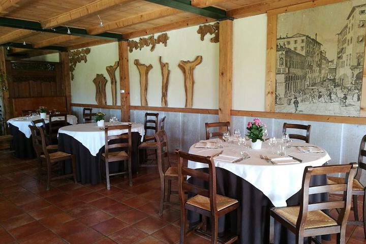 Dining 13 of 30