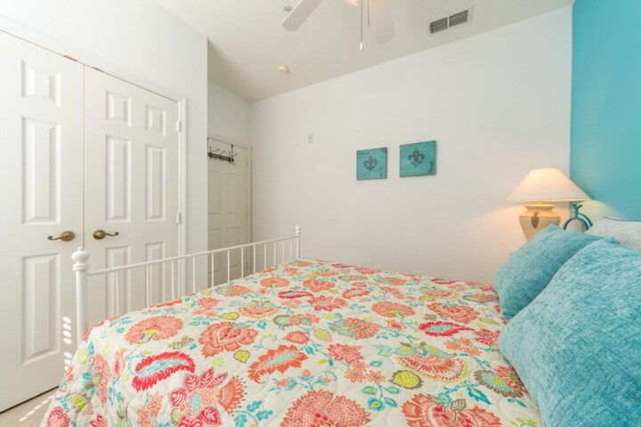 Room 6 of 39