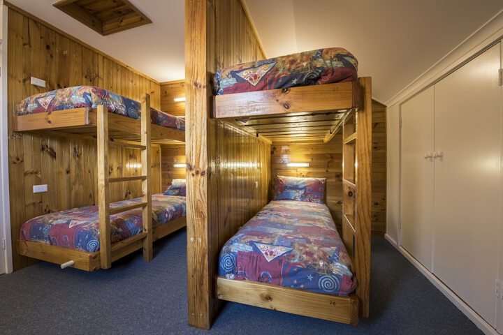 Room 9 of 48