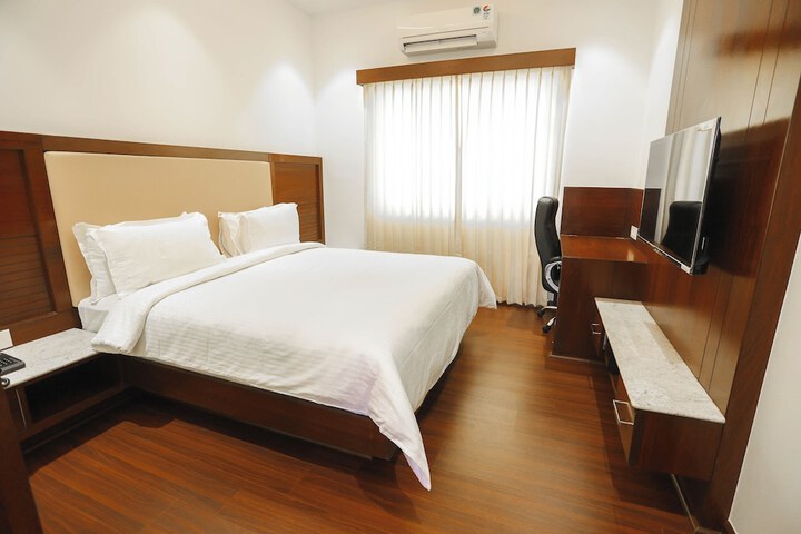 Room 10 of 43