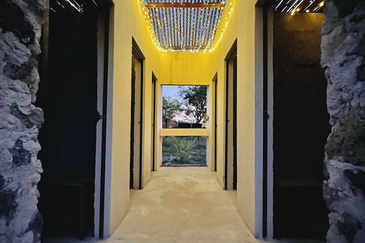 Room 13 of 36