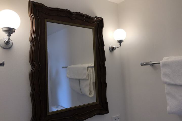 Room 33 of 57