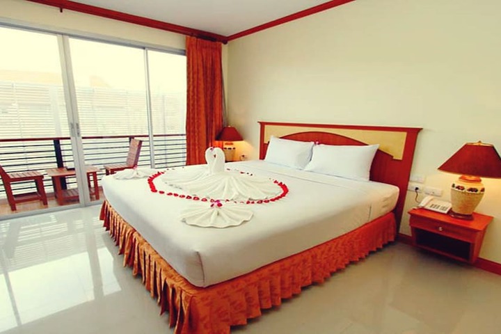 Room 19 of 65