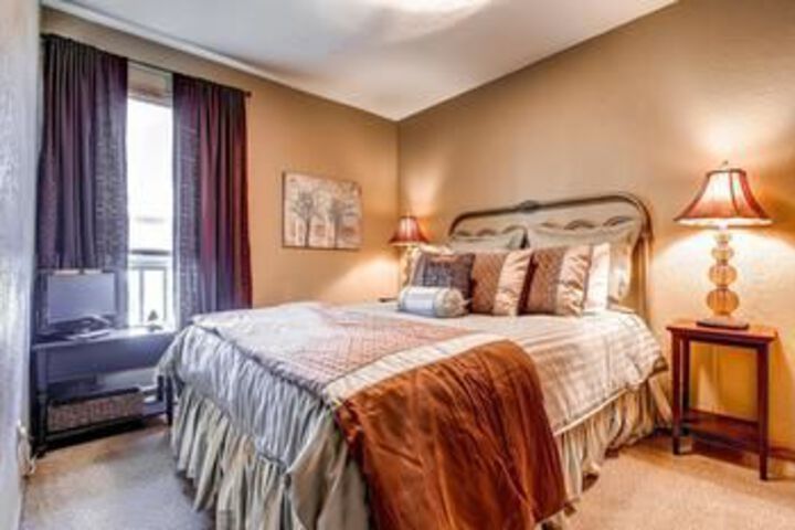 Room 48 of 106