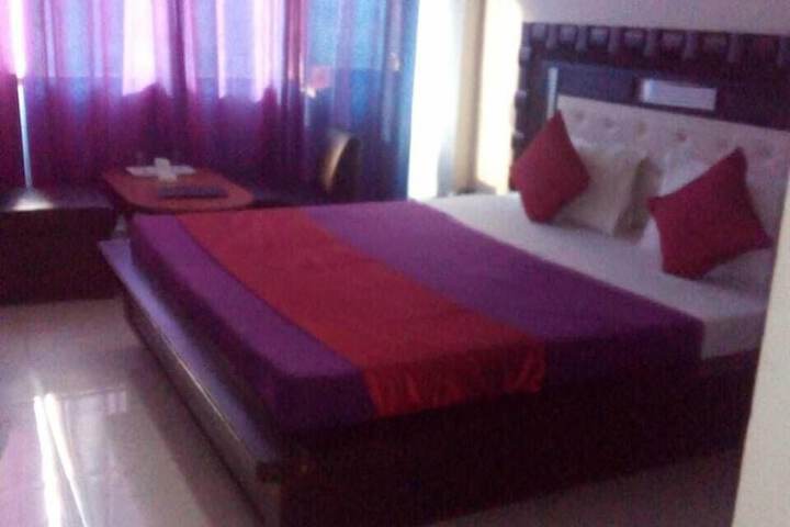 Room 16 of 27