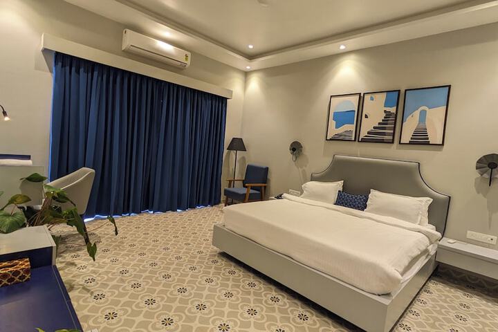 Room 5 of 36