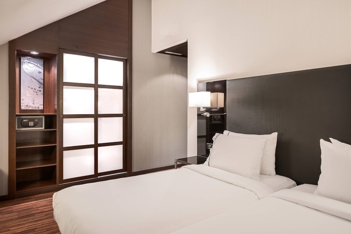 Room 18 of 51