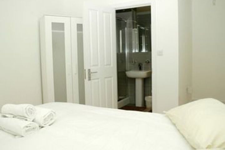 Room 6 of 29