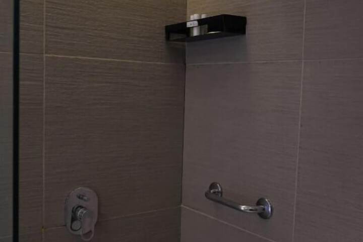 Room 53 of 111