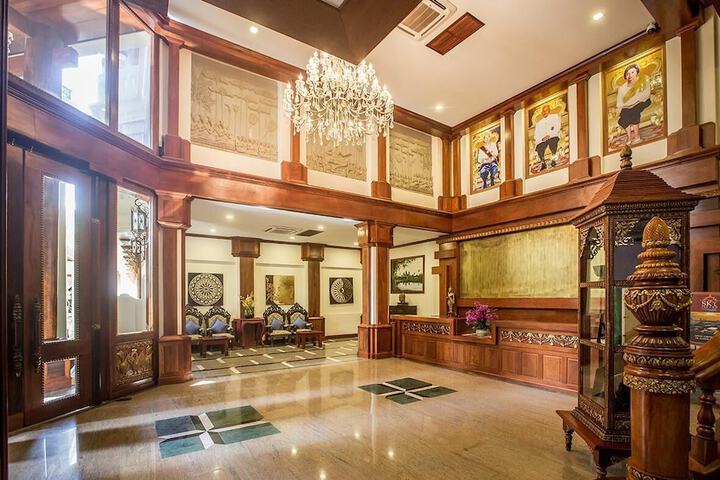 Lobby Entry