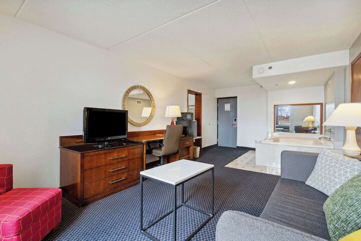 2 Double Beds (7 of 7)