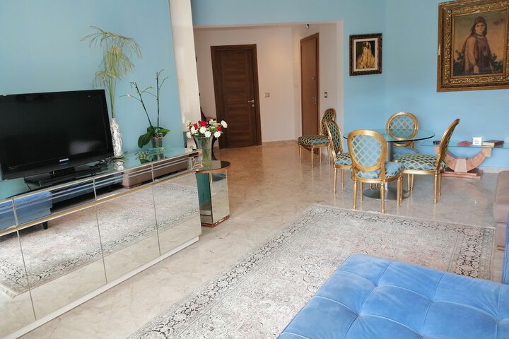 Room 14 of 30