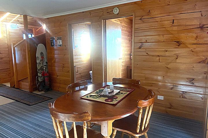 Room 6 of 24