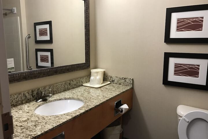 Bathroom sink