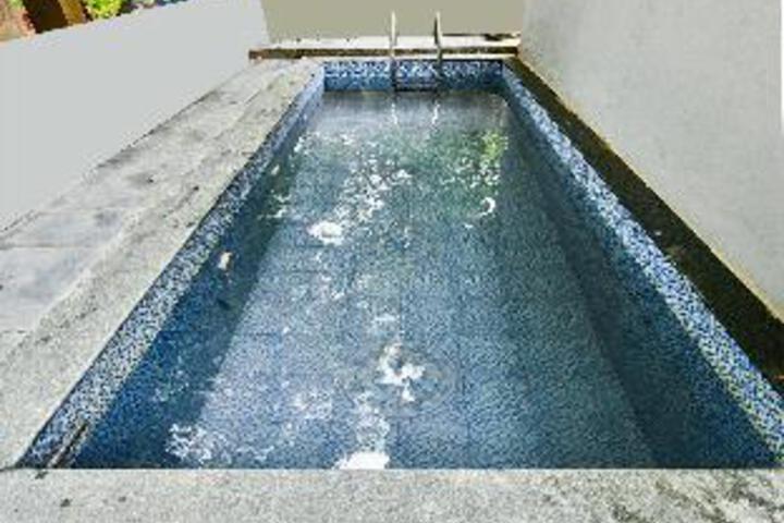 Pool 2 of 3