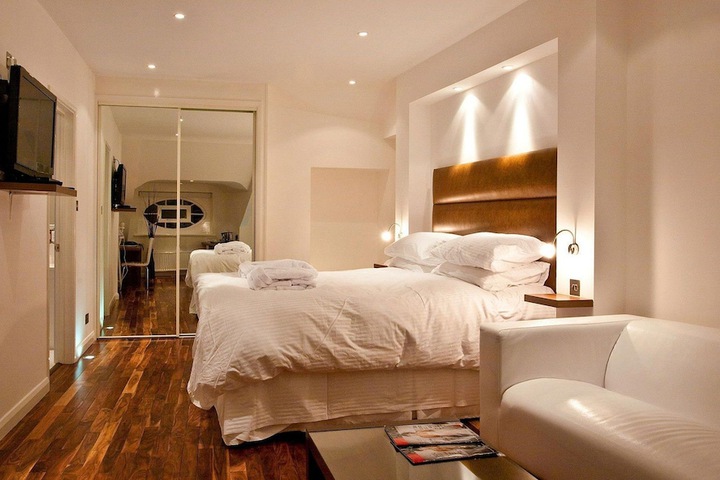 Room 3 of 24