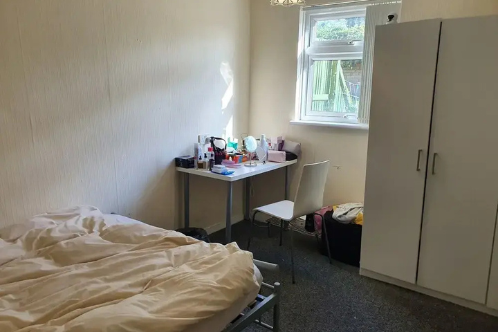 9 Vernon Close Serviced Holiday Home