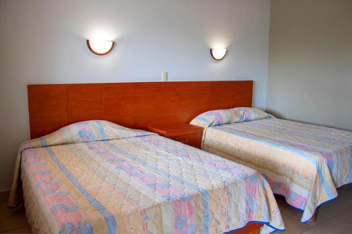 Room 10 of 16