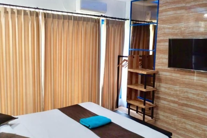 Room 10 of 27