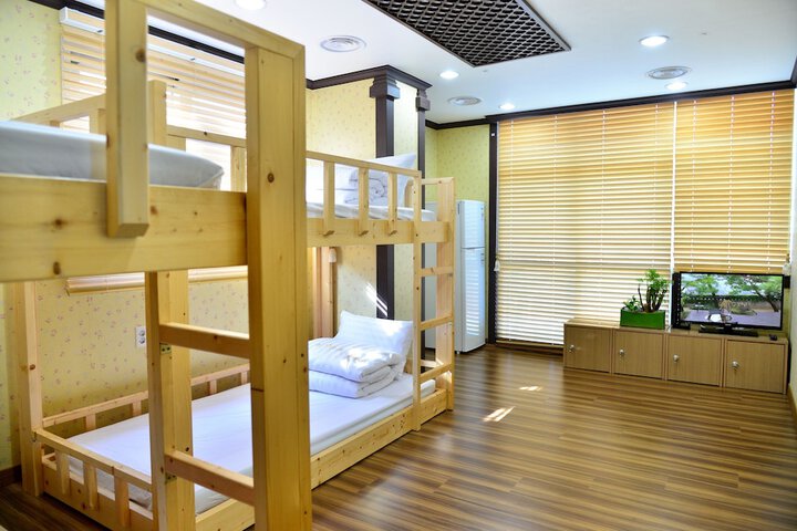 Room 15 of 43