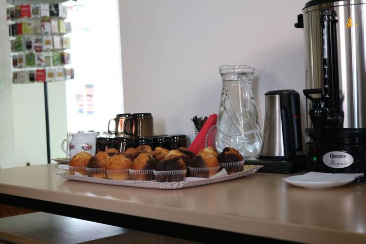 Breakfast/Coffee Service 26 of 43