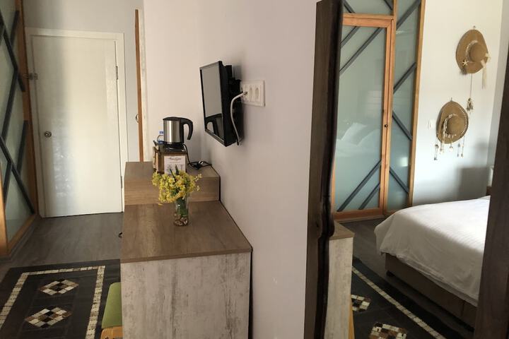Room 71 of 104