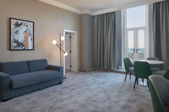 Room 9 of 182