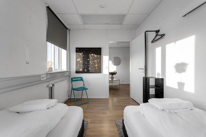 Room 4 of 26