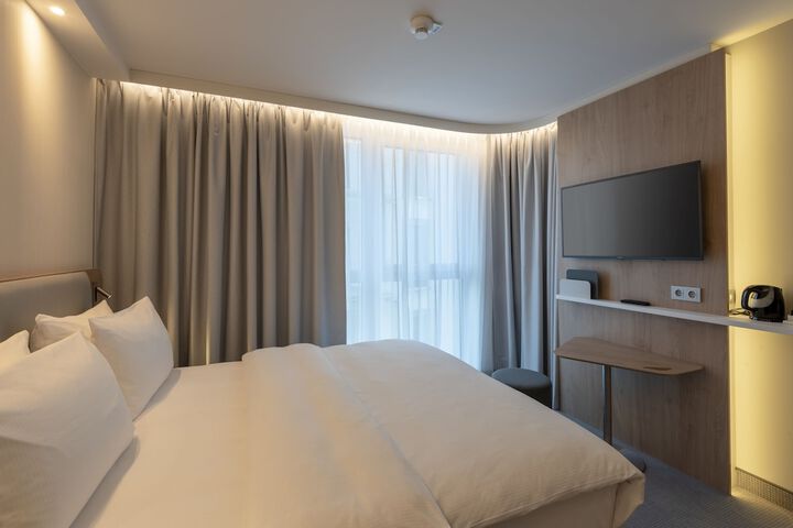 Room 5 of 88