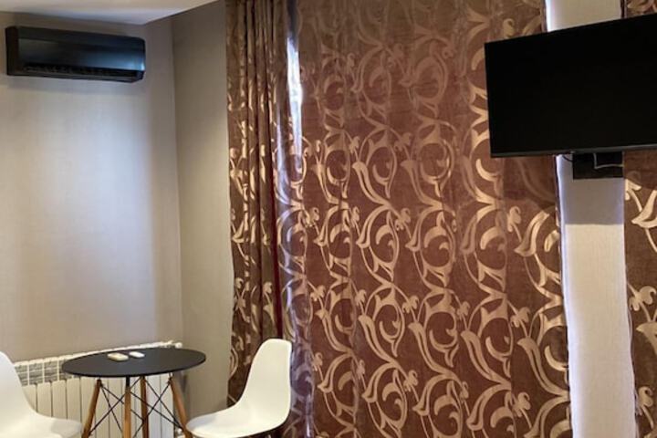 Room 13 of 44