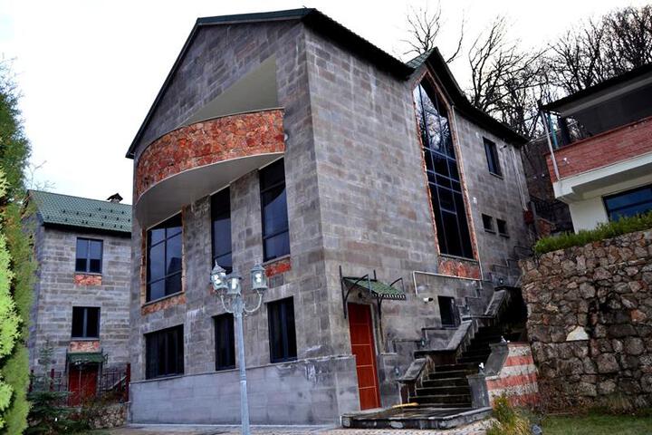 General 18 of 25