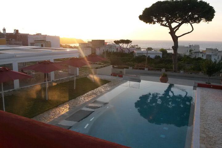 Pool 20 of 50