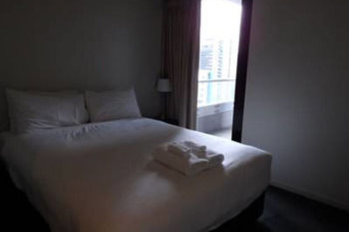 Room 18 of 28