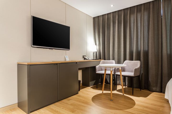 Room 41 of 49