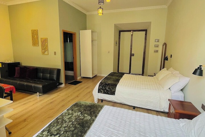 Room 15 of 37