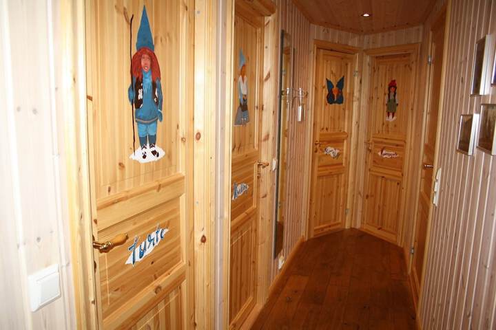 Room 17 of 126