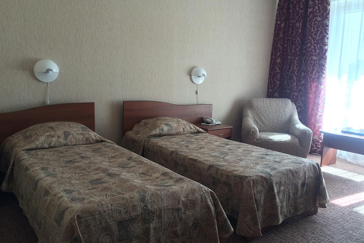 Room 3 of 8