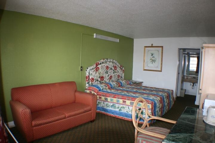 Room 5 of 20