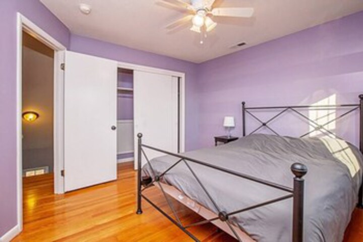 Room 28 of 33